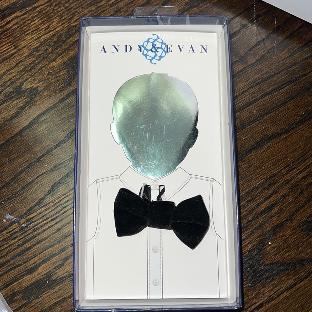 NWOT ANDY & EVAN VELVET BOWTIE